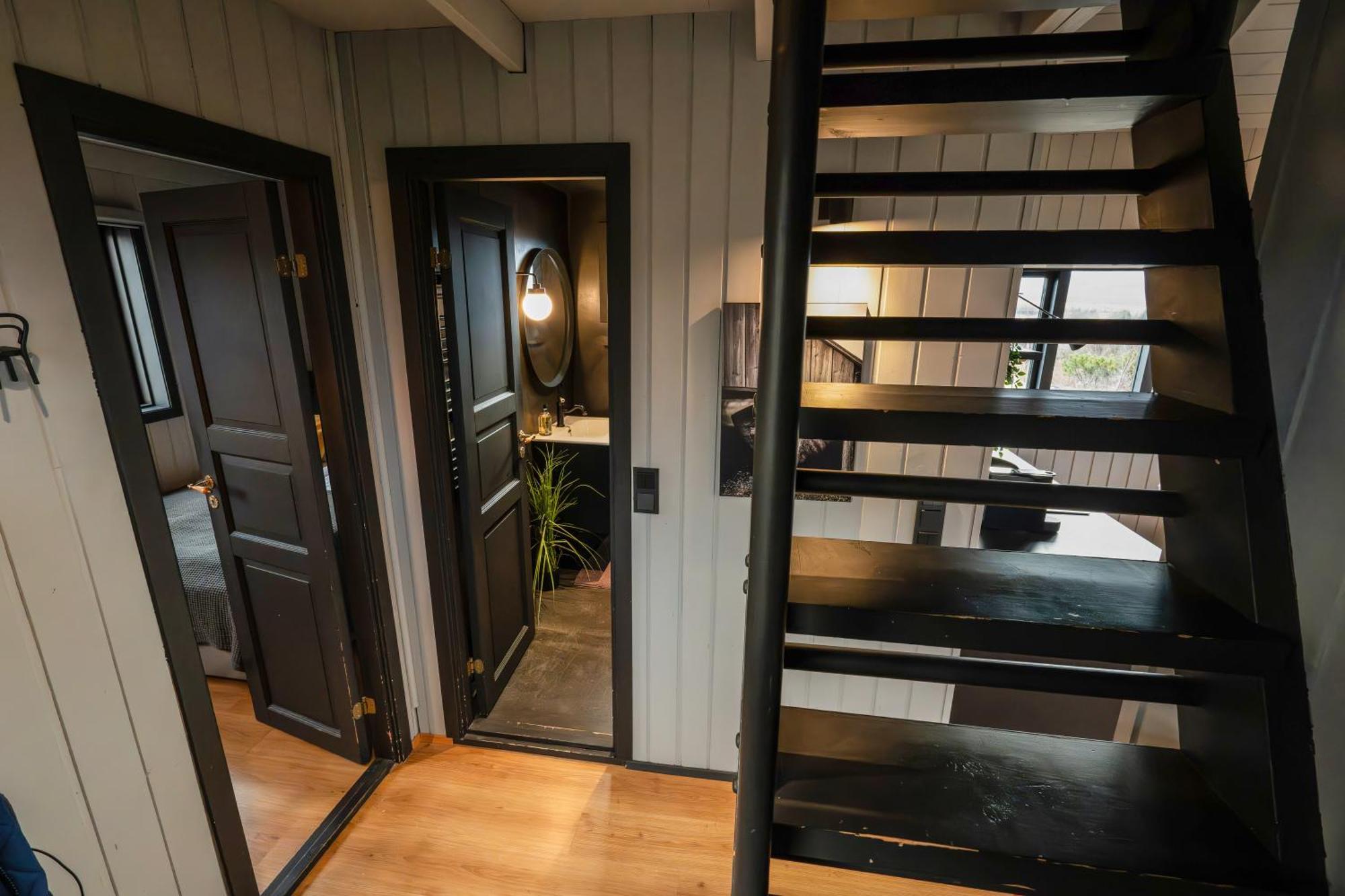מושפלשבאר Cozy Cabin Near Golden Circle With Panoramic Views מראה חיצוני תמונה