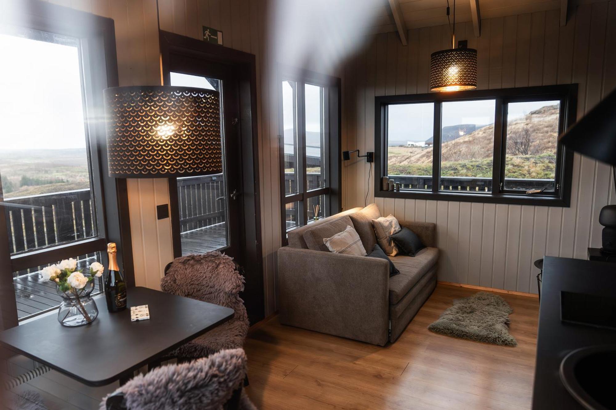 מושפלשבאר Cozy Cabin Near Golden Circle With Panoramic Views מראה חיצוני תמונה