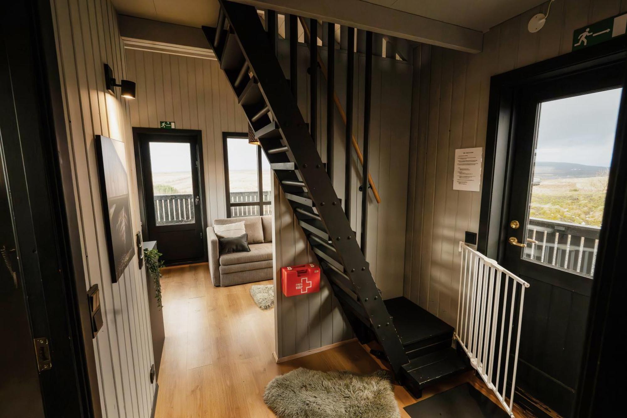 מושפלשבאר Cozy Cabin Near Golden Circle With Panoramic Views מראה חיצוני תמונה